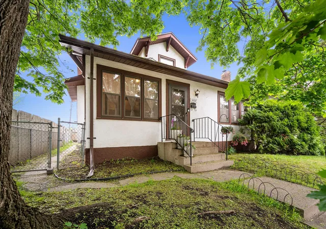 Photo 1 of Sale Pending at 3207 Oliver Ave N, Minneapolis, MN 55412 | MLS# 7076628 | Listing updated on 2026-09-05