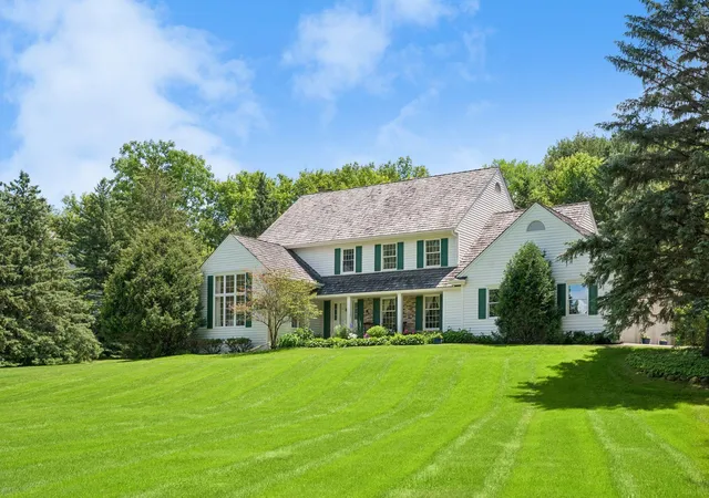 Photo 3 of Sale Pending at 215 Hollander Rd, Wayzata, MN 55391 | MLS# 7076649 | Listing updated on 2026-09-04