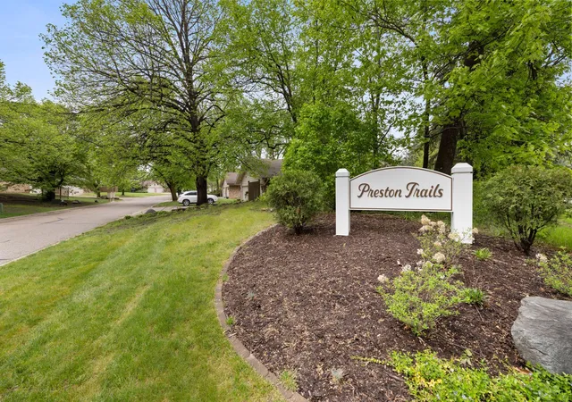 Homes for sale in Minnetonka, MN | 2252 Country Ln, Minnetonka, MN 55305 | MLS# 7076676