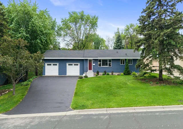 Homes for sale in Shakopee, MN | 942 7th Ave E, Shakopee, MN 55379 | MLS# 7076691