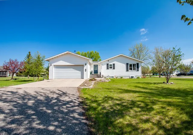Homes for sale in Perham, MN | 720 6th Dr Nw, Perham, MN 56573 | MLS# 7076708