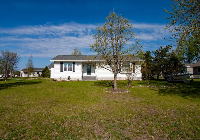 3rd image of 720 6Th Dr Nw, Perham, MN 56573 | MLS# 7076708