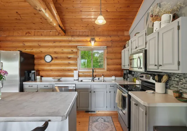 5th image of 1295 Evergreen Dr, River Falls, WI 54022 | MLS# 7076813
