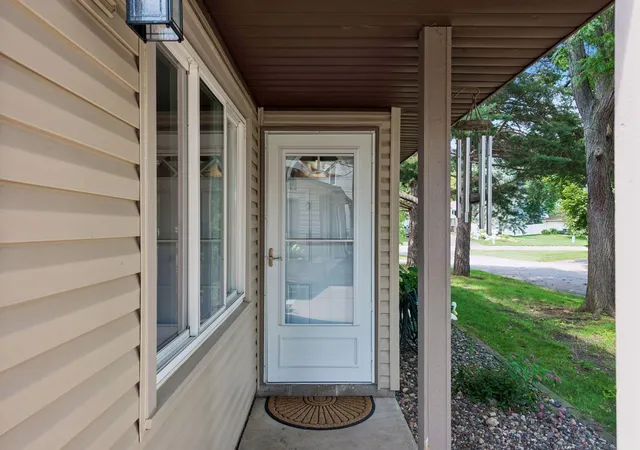 Homes for sale in Eagan, MN | 4681 Horten Pt, Eagan, MN 55122 | MLS# 7076842