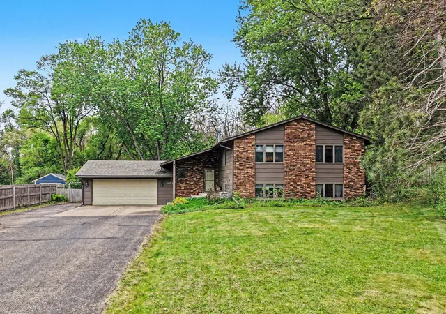 3rd image of 16011 3Rd St N, Lakeland, MN 55043 | MLS# 7076866