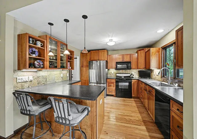 5th image of 16011 3Rd St N, Lakeland, MN 55043 | MLS# 7076866