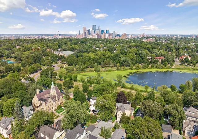 Photo 3 of Single family home for sale at 2100 W Lake Of The Isles Pkwy, Minneapolis, MN 55405 | MLS# 7076915 | Listing updated on 2026-09-29