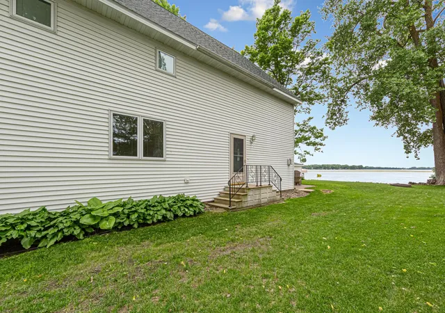 Homes for sale in Waterville, MN | 943 Reed St N, Waterville, MN 56096 | MLS# 7076922