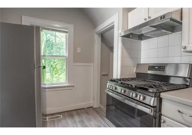 Photo 4 of Single family home for sale at 4020 Emerson Ave N, Minneapolis, MN 55412 | MLS# 7077002 | Listing updated on 2026-08-28