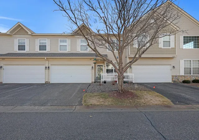 Homes for sale in Shoreview, MN | 1871 Wildflower Ct, Shoreview, MN 55126 | MLS# 7077015