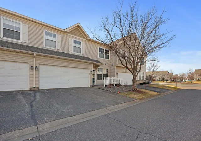 Homes for sale in Shoreview, MN | 1871 Wildflower Ct, Shoreview, MN 55126 | MLS# 7077015