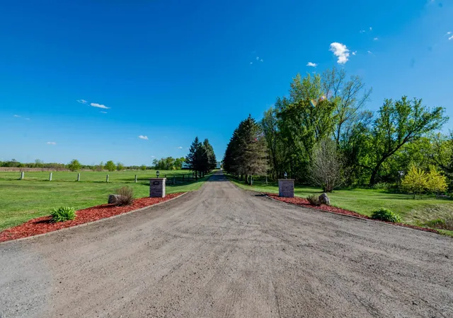 Homes for sale in Elk River, MN | 8752 Viking Blvd Nw, Elk River, MN 55330 | MLS# 7077071