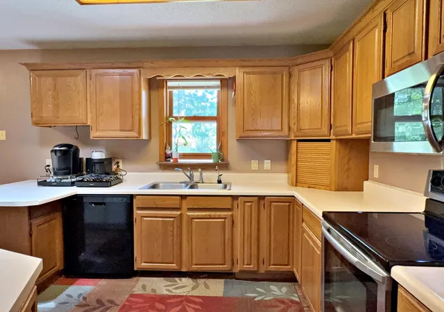 Photo 4 of Single family home for sale at 702 Washington Ave S, Park Rapids, MN 56470 | MLS# 7077114 | Listing updated on 2026-10-07