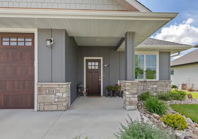 Homes for sale in Mankato, MN | 104 Dancing Waters Cir, Mankato, MN 56001 | MLS# 7077135