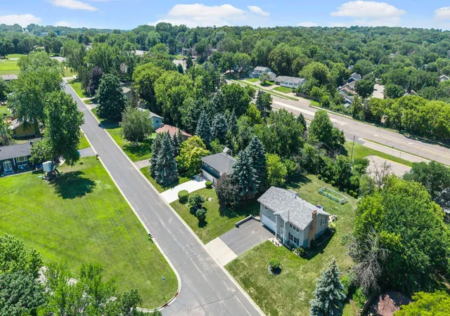 Photo 22 of Single family home for sale at 13000 James Ave S, Burnsville, MN 55337 | MLS# 7077187 | Listing updated on 2026-08-26