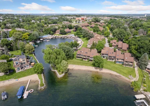 1st image of 6520 Harbor Pl Ne, Prior Lake, MN 55372 | MLS# 7077240