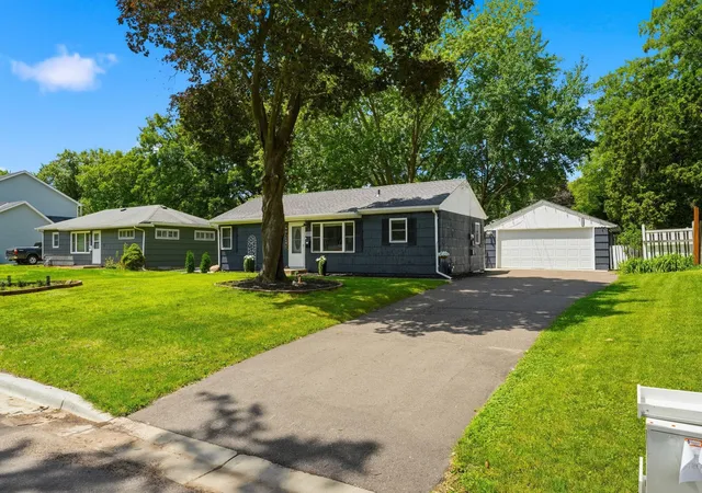 2nd image of 5225 Pennsylvania Ave N, Minneapolis, MN 55428 | MLS# 7077290