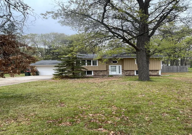 Homes for sale in Baxter, MN | 5850 Fairview Rd, Baxter, MN 56425 | MLS# 7077309