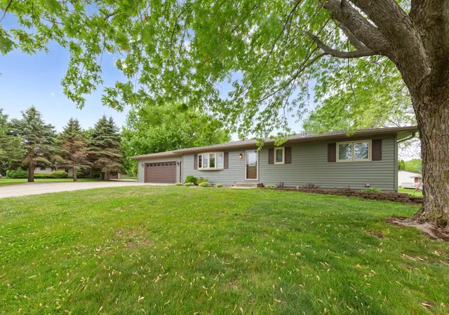 Homes for sale in Faribault, MN | 1724 Prairie Ave Sw, Faribault, MN 55021 | MLS# 7077353