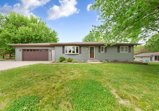 Homes for sale in Faribault, MN | 1724 Prairie Ave Sw, Faribault, MN 55021 | MLS# 7077353