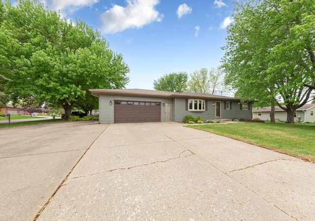Homes for sale in Faribault, MN | 1724 Prairie Ave Sw, Faribault, MN 55021 | MLS# 7077353
