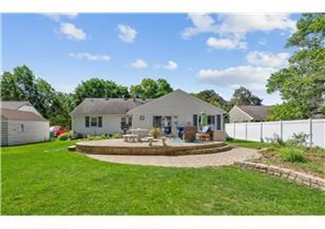 Photo 2 of Single family home for sale at 607 Swan St, Le Sueur, MN 56058 | MLS# 7077357 | Listing updated on 2026-09-21