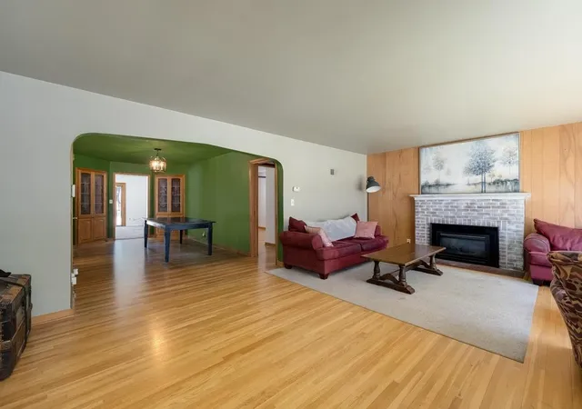 Photo 4 of Single family home for sale at 607 Swan St, Le Sueur, MN 56058 | MLS# 7077357 | Listing updated on 2026-09-21