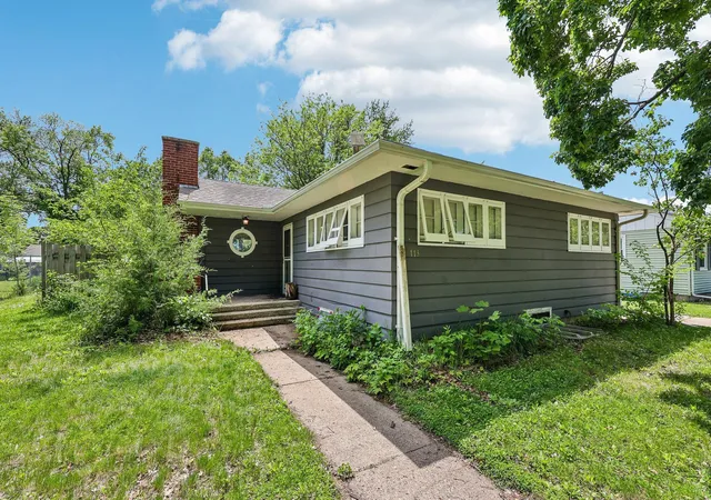 Homes for sale in Le Sueur, MN | 113 Central St, Le Sueur, MN 56058 | MLS# 7077383
