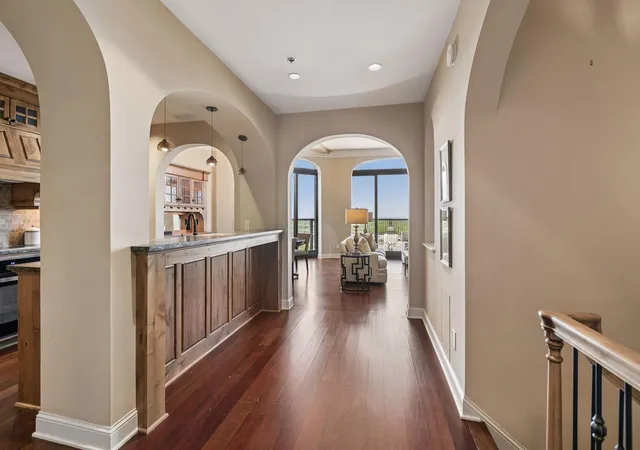 3rd image of 1201 Yale Pl #2303, Minneapolis, MN 55403 | MLS# 7077442