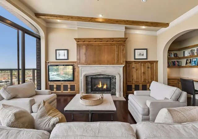 5th image of 1201 Yale Pl #2303, Minneapolis, MN 55403 | MLS# 7077442