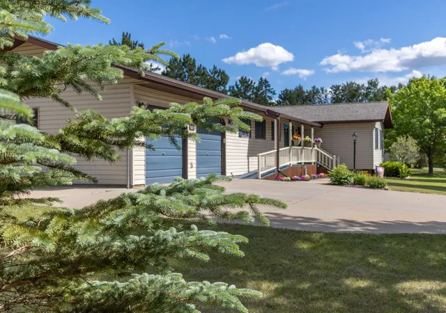 4th image of 6834 Dickinson Dr Nw, Bemidji, MN 56601 | MLS# 7077450