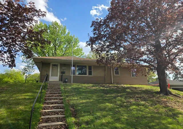 Homes for sale in Bloomington, MN | 5001 W 108th St, Bloomington, MN 55437 | MLS# 7077504