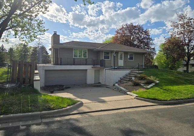 Homes for sale in Bloomington, MN | 5001 W 108th St, Bloomington, MN 55437 | MLS# 7077504