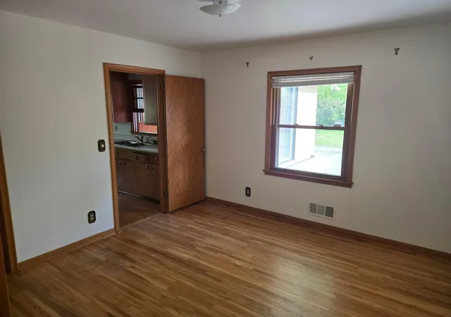Homes for sale in Bloomington, MN | 5001 W 108Th St, Bloomington, MN 55437 | MLS# 7077504