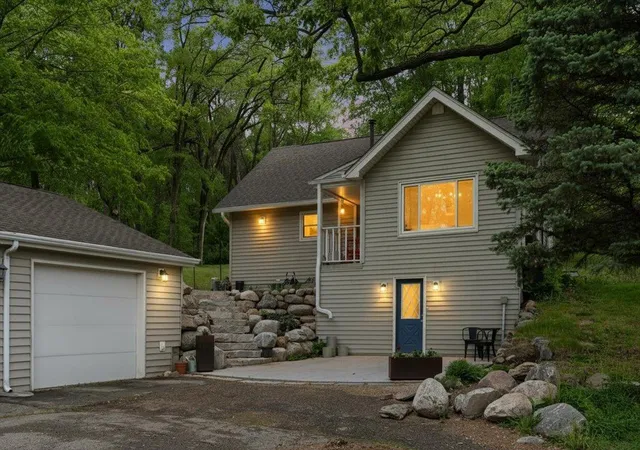 3rd image of 425 County Road 19, Mound, MN 55364 | MLS# 7077513