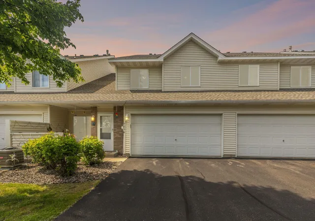 2nd image of 7036 49th St N, Saint Paul, MN 55128 | MLS# 7077523