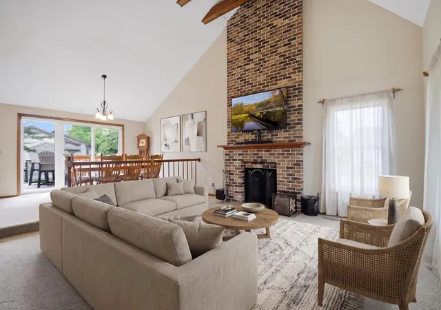 Homes for sale in Austin, MN | 2000 9Th St Sw, Austin, MN 55912 | MLS# 7077528