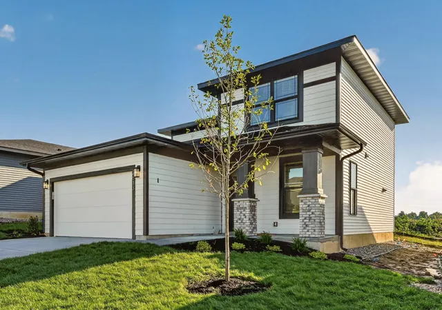 Photo 2 of Single family home for sale at 2613 Switchgrass Ct Nw, Rochester, MN 55901 | MLS# 7077569 | Listing updated on 2026-09-28