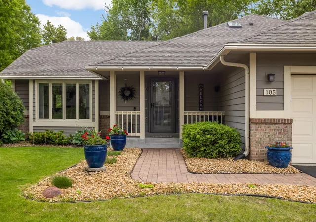 2nd image of 105 Interlachen Rd, Burnsville, MN 55306 | MLS# 7077578