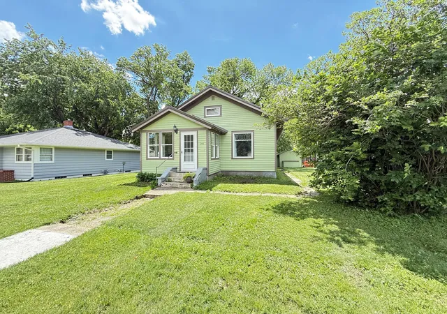 Homes for sale in Appleton, MN | 246 E Rooney Ave, Appleton, MN 56208 | MLS# 7077602