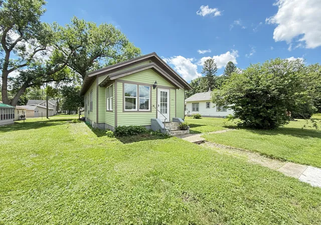 Homes for sale in Appleton, MN | 246 E Rooney Ave, Appleton, MN 56208 | MLS# 7077602
