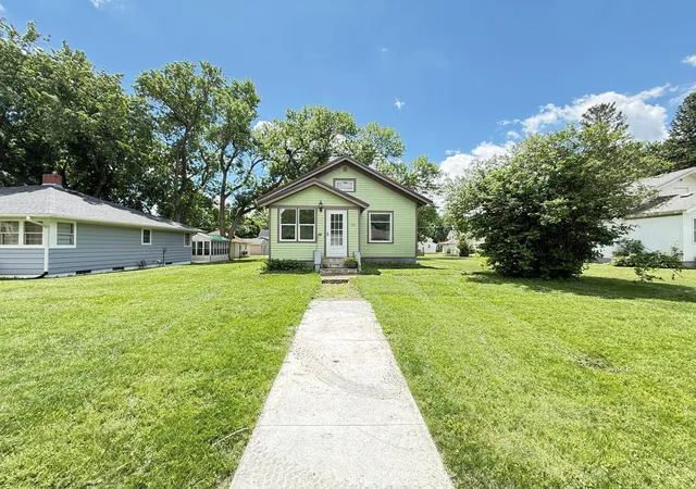 Homes for sale in Appleton, MN | 246 E Rooney Ave, Appleton, MN 56208 | MLS# 7077602