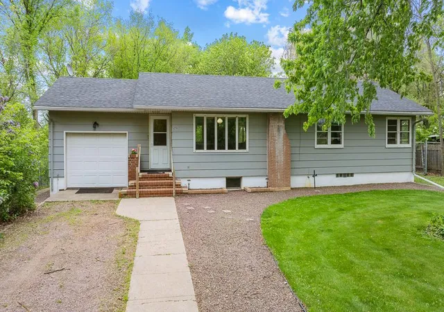 Photo 4 of Single family home for sale at 2110 Highway 75, Canby, MN 56220 | MLS# 7077616 | Listing updated on 2026-09-20