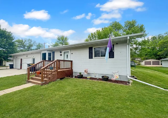 Homes for sale in Slayton, MN | 2760 Oak Ave, Slayton, MN 56172 | MLS# 7077618