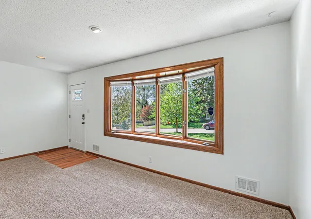 Photo 3 of Single family home for sale at 2050 Farrington St, Saint Paul, MN 55113 | MLS# 7077621 | Listing updated on 2026-10-23