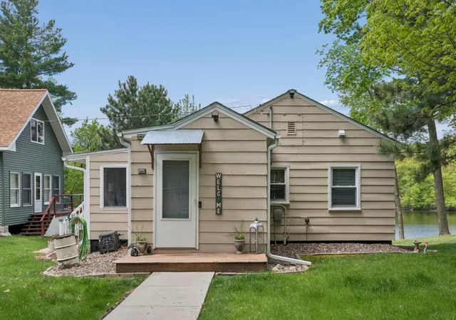 Photo 3 of Single family home for sale at 2889 Indian Mound Rd, Luck, WI 54853 | MLS# 7077636 | Listing updated on 2026-10-01