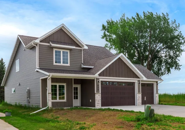 2nd image of 520 Leonard St, Hawley, MN 56549 | MLS# 7077679