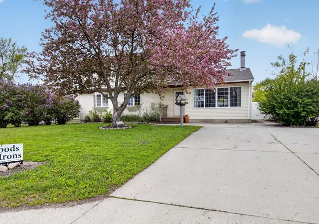 Photo 1 of Single family home for sale at 729 7th Street S, Breckenridge, MN 56520 | MLS# 7077696 | Listing updated on 2026-08-27