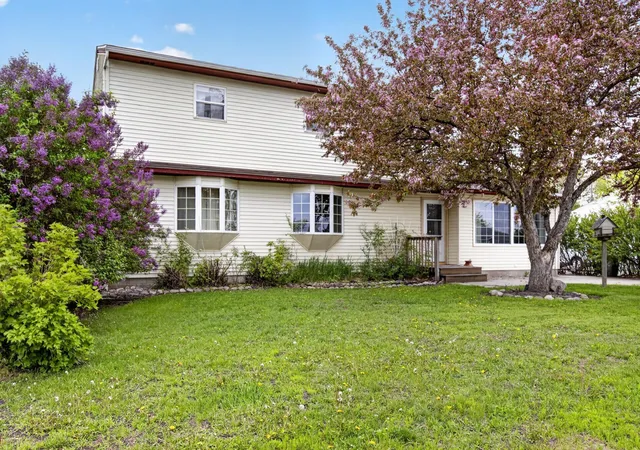 Photo 2 of Single family home for sale at 729 7th Street S, Breckenridge, MN 56520 | MLS# 7077696 | Listing updated on 2026-08-27