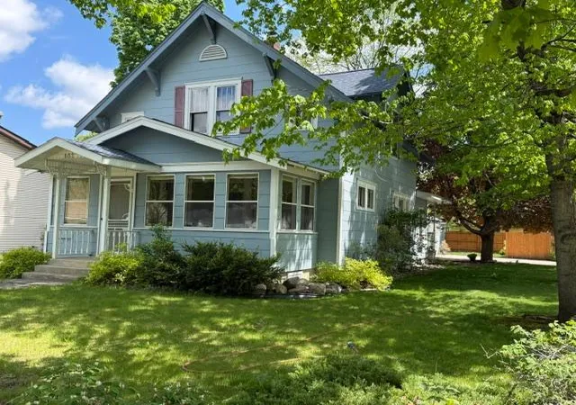 2nd image of 802 N Ramsey Ave, Litchfield, MN 55355 | MLS# 7077715